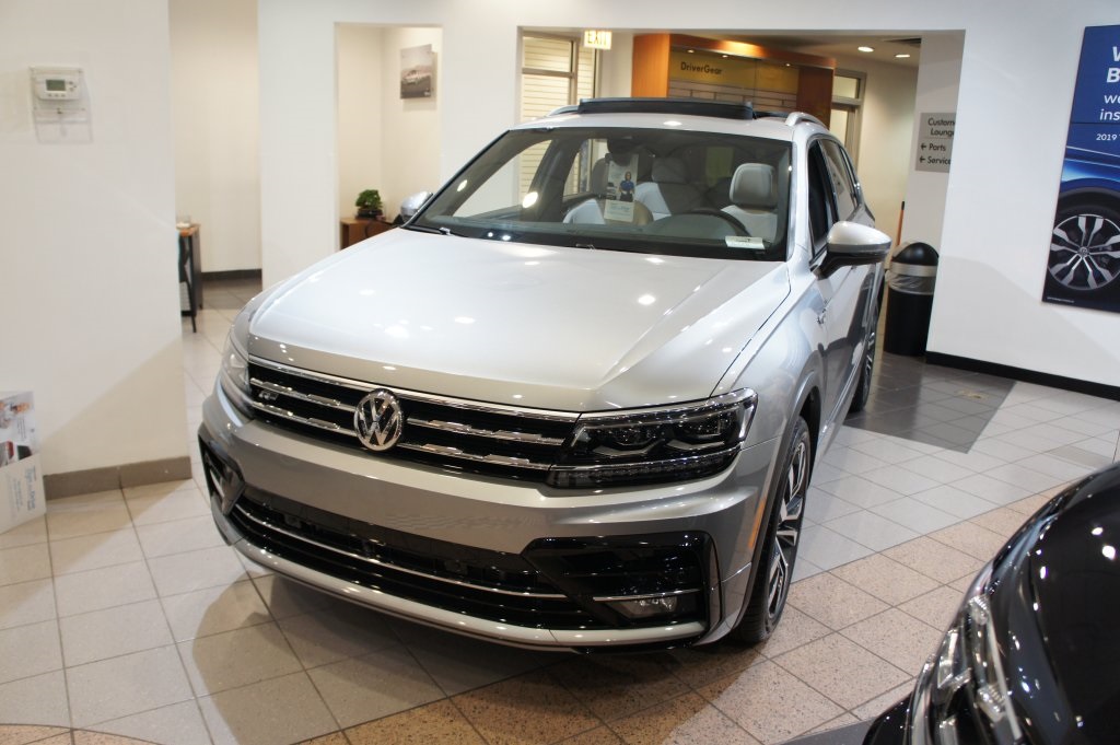New 2019 Volkswagen Tiguan 2 0t Sel Premium R Line With Navigation Awd